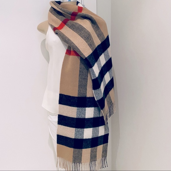 Burberry Accessories - BURBERRY TB REVERSIBLE CHECK CASHMERE SCARF